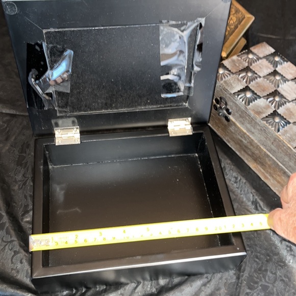 Wooden Box & Glass Frame Top - Picture 2 of 2